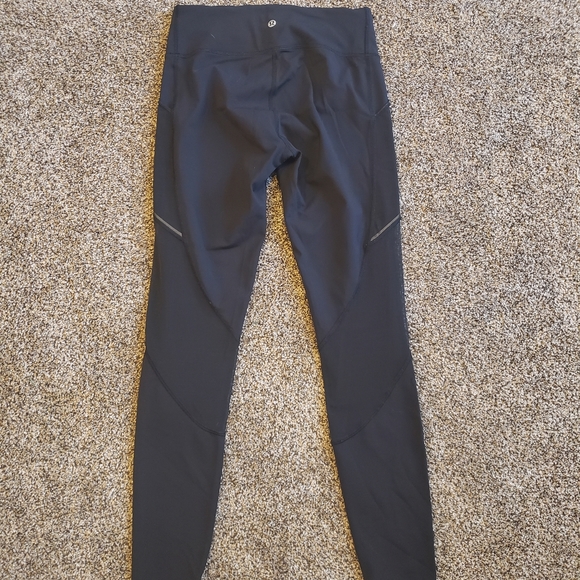 Lululemon leggings with mesh - Picture 3 of 11